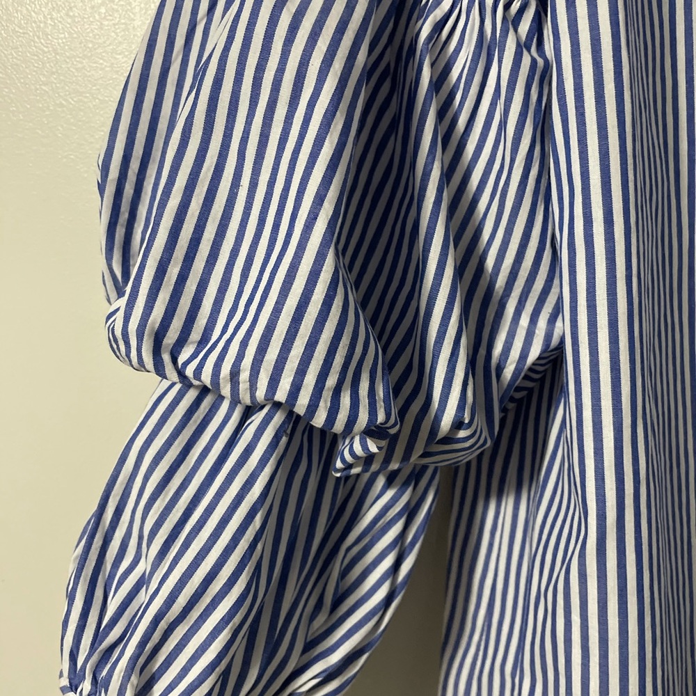 Ro & De Stripped sleeve Button down blouse NWT 🎈 - Picture 7 of 10
